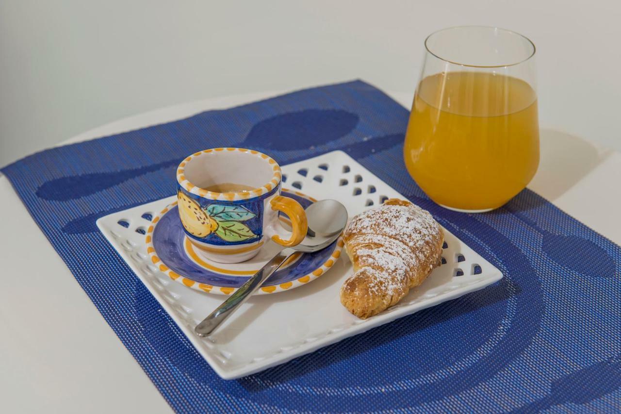Ad Maiora Bed & Breakfast Salerno Eksteriør bilde