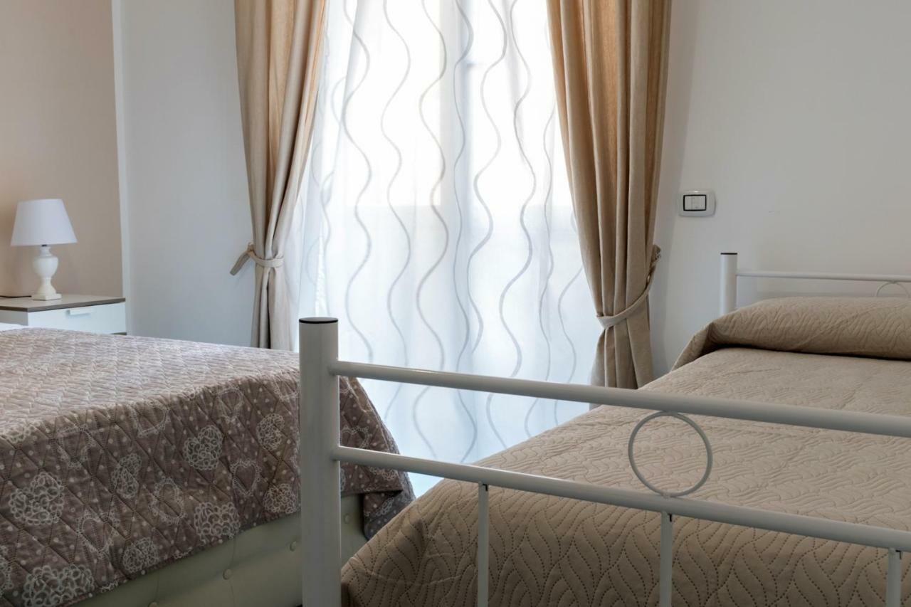 Ad Maiora Bed & Breakfast Salerno Eksteriør bilde